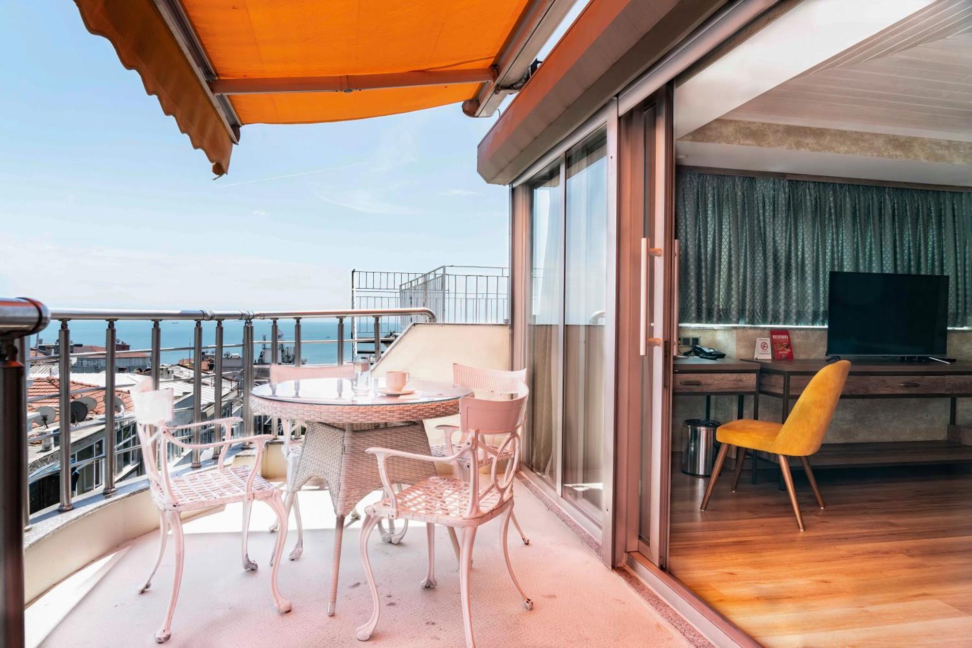 Castle Franco Suites 伊斯坦布尔 外观 照片